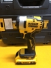Máy siết bulon dùng pin 20V Dewalt DCF911D2
