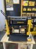 Máy bào để bàn 1800W Stanley STP18