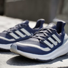 giay-the-thao-nu-adidas-ultraboost-light-dark-blue-hp9203-hang-chinh-hang