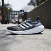 giay-chay-bo-adidas-ultraboost-light-23-shadow-navy-ie1752-hang-chinh-hang