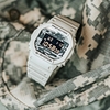 CASIO G-SHOCK DW-5600CA-8DR - NAM - PIN - 42.8MM