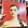 vinyl record Selena Gomez – Revelación (Deluxe Red Vinyl)