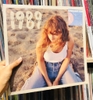 vinyl TAYLOR SWIFT - 1989 (TAYLOR'S VERSION) (ROSE GARDEN PINK VINYL/2LP) (I)