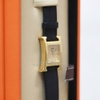 đồng hồ hermes mặt chữ H vàng ,quai đen