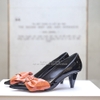 KG-Giày Prada màu đen bóng mũi nhọn nơ cam sz 37