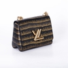 Túi Louis Vuitton Twist Màu Đen Vàng Khóa Vàng