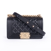 Túi Chanel Boy Classic Màu Đen Khóa Vàng