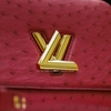 KG-Túi LV Twist màu màu đỏ đậm da đà điều khóa vàng