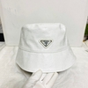 prada レザー製　帽子