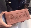 supreme レンガ 小物