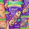 Thanh ngũ cốc hạt mix trái cây sấy Nature Valley Mỹ Fruit & Nut Chewy Granola (Thùng 48 thanh)