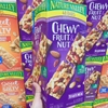 Thanh ngũ cốc hạt mix trái cây sấy Nature Valley Mỹ Fruit & Nut Chewy Granola (Thùng 48 thanh)