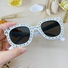Mắt Kính Thời Trang Nữ - Kính Râm Nữ Tròng Đen Gọng Trắng Đính Ngôi Sao Cao Cấp 5700