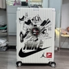 Vali Nike White 29 Inch