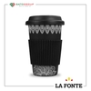 Cốc sứ La Fonte có tay cầm và nắp silicone - 006477