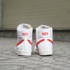 [2hand] Giày Thể Thao NIKE BLAZER MID 77 VINTAGE WHITE MANTRA ORANGE BQ6806-110 - CŨ CHÍNH HÃNG