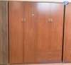 Tủ quần áo 4 cánh 2 ngăn kéo màu vân gỗ đỏ