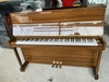 Đàn piano cơ Yamaha MC204