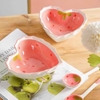 Set bát sứ hình trái tim họa tiết trái dâu (KÈM MUỖNG)