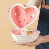 Bát sứ hình trái tim họa tiết trái dâu