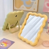 Gương trang điểm để bàn viền lượn sóng dễ thương