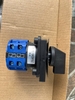 cong-tac-xoay-chuyen-mach-lw39b-164d0416-2-cam-switch