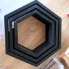 Kệ trưng bày tổ ong treo tường gỗ MDF cỡ lớn, có phụ kiện lắp đi kèm