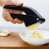 dung-cu-kep-toi-ep-toi-huohou-hu0067-garlic-press-tien-loi-chinh-hang-minh-tin-s