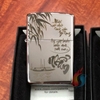 Zippo Khắc CNC Bạc Chữ NHẪN SG018