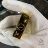 Bật lửa Cartier vuông sọc hoa văn