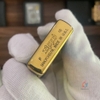 Zippo Mỹ xuất Nhật khắc ăn mòn sư tử mạ vàng cháy