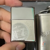 Bộ 2 món Zippo và Bình rượu khắc nổi Jack Daniels