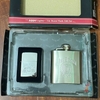Bộ 2 món Zippo nguyên khối và bình rượu hãng Jim Beam
