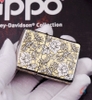 Bật Lửa Zippo Armor Khắc Hoa Văn 2 Màu
