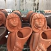 Chậu Đất Cô Gái Ôm Hoa