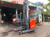 giá bán xe nâng reach truck 2-2.5 tấn đứng lái heli tốt tại việt nam