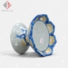Chân nến Cánh sen - Cuốn Thư
