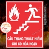 LOGO TEM STICKER DÁN THÔNG BÁO BIỂN CHỈ DẪN CẦU THANG THOÁT HIỂM KHI CÓ XẢY RA HỎA HOẠN- FIRE ARLAM CAUTION
