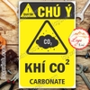 LOGO TEM STICKER CẢNH BÁO CÓ KHÍ CO2 - BIỂN CẢNH BÁO AN TOÀN LAO ĐỘNG