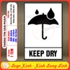 Tem Decal KEEP DRY Cảnh Báo Giữ Hàng Hóa Khô Ráo Tránh Mưa Ẩm, Tem Dán Thùng Hàng, Thùng Carton, Có Keo Sẵn Tiện Dụng