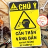 LOGO TEM STICKER CẢNH BÁO CẨN THẬN VĂNG BẮN , FLYING DEBRIS - BIỂN CẢNH BÁO AN TOÀN LAO ĐỘNG