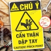 LOGO TEM STICKER CẢNH BÁO CẨN THẬN DẬP TAY , CAUTION PINCH POINT - BIỂN CẢNH BÁO AN TOÀN LAO ĐỘNG