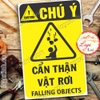 LOGO TEM STICKER CẢNH BÁO CẨN THẬN VẬT RƠI TỪ TRÊN CAO, FALLING OBJECTS - BIỂN CẢNH BÁO AN TOÀN LAO ĐỘNG