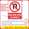 LOGO TEM STICKER BIỂN BÁO CẤM MANG NAM CHÂM - NO MAGNETS - BIỂN CẢNH BÁO, BIỂN CẤM