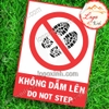 LOGO TEM STICKER KHÔNG DẪM LÊN, DO NOT STEP, CẢNH BÁO KHU VỰC KHÔNG ĐƯỢC DẪM CHÂN ĐI LÊN