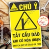 LOGO TEM STICKER BIỂN CẢNH BÁO TẮT CẦU DAO ĐIỆN KHI CÓ HỎA HOẠN XẢY RA - BIỂN CẢNH BÁO AN TOÀN LAO ĐỘNG