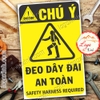 LOGO TEM STICKER BIỂN CẢNH BÁO YÊU CẦU ĐEO DÂY AN TOÀN - SAFETY HARNESS - BIỂN CẢNH BÁO AN TOÀN LAO ĐỘNG