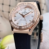 Đồng Hồ Nữ Carnival 8168L2 Dây Cao Su Đen Mặt Trắng Đính Đá Rose Size 34mm Quartz 8168L2-VH-DCS-T