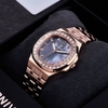 Đồng Hồ Nữ Carnival 8160L2-VH-DK Vàng Hồng Mặt Xà Cừ Xám Viền Đá Size 34mm Sapphire