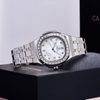 Đồng Hồ Nữ Carnival 8160L2-VT-TK Dây Thép Silver Mặt Xà Cừ Trắng Viền Đá Size 34mm Sapphire